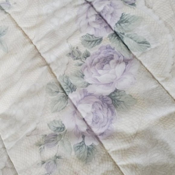 REVERSIBLE BEDDING TWIN- Floral and Cream W large pillow case - Picture 6 of 11